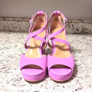 Naturalizer "Melody" Pink Suede Strappy Platforms women's size 7
